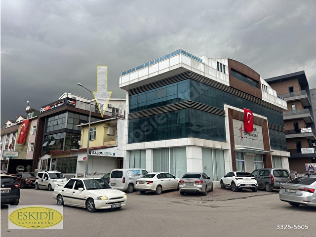 ESKİDJİde YENİŞEHİR MAH. KURUMSAL NOKTADA 320M2 ARSA VE BİNA