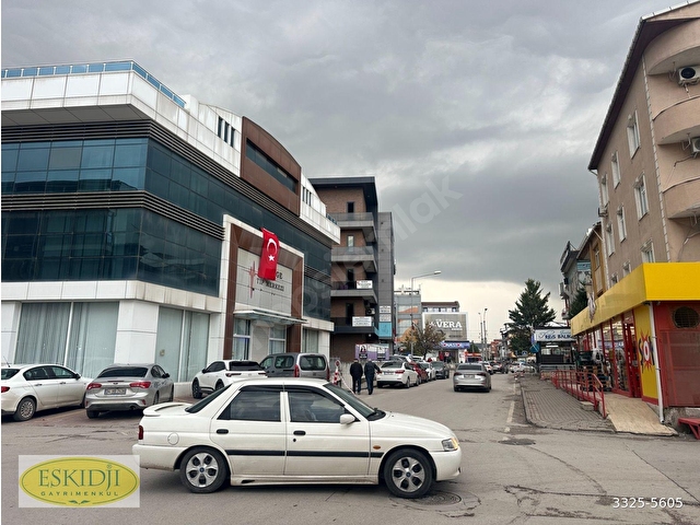 ESKİDJİde YENİŞEHİR MAH. KURUMSAL NOKTADA 320M2 ARSA VE BİNA - Görsel 7