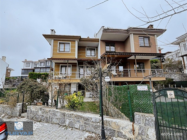 TURYAP TAN SİTE İÇİNDE SATILIK 4+2 LÜKS VILLA. - Görsel 2