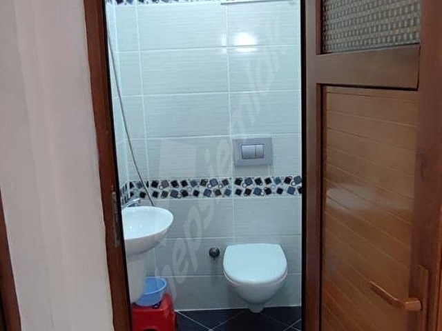 FIRSATANAMUR GÜZELYURT MAHALLAESİ ATALAY TATİL KÖYÜ 4. KAT DENİZE YAKIN MASRAFSIZ SATILIK 2+1 DAİRE - Görsel 4