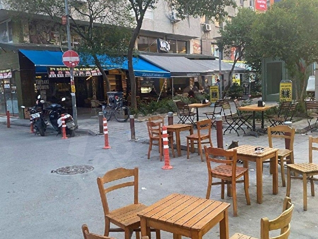 Fırsat Yatırımcılara Alsancak Kıbrıs Şehitleri Caddesi Yakını Kira Getirisi Yüksek Dükkan