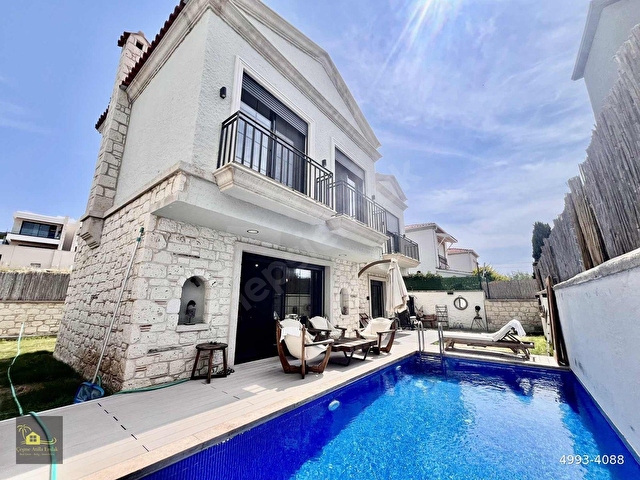 Çeşme Şifnede satılık müstakil havuzlu villa