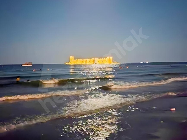 Mersin KızKalesinde Denize Sıfır Sitede 2+1 Eşyalı Daire - Görsel 4