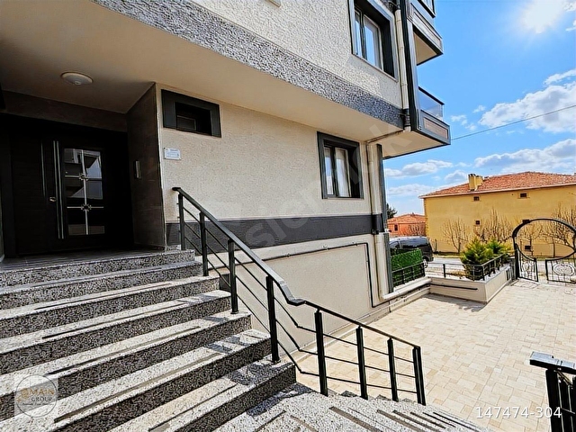 KAVAKLI 2+1 BUTİK OTOPRAKLI SİTEDE GİRİŞ KAT - Görsel 6