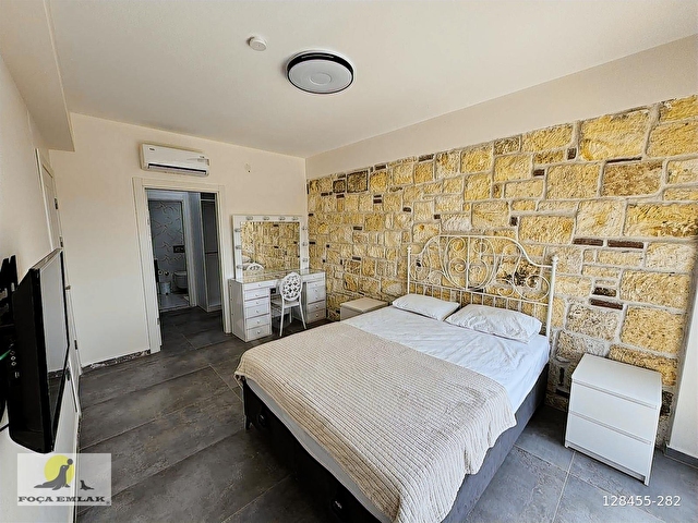 ESKİ FOÇA DA KİRALIK HAVUZLU TAŞ BUTİK OTEL / ETKİNLİKLERE UYGUN - Görsel 5