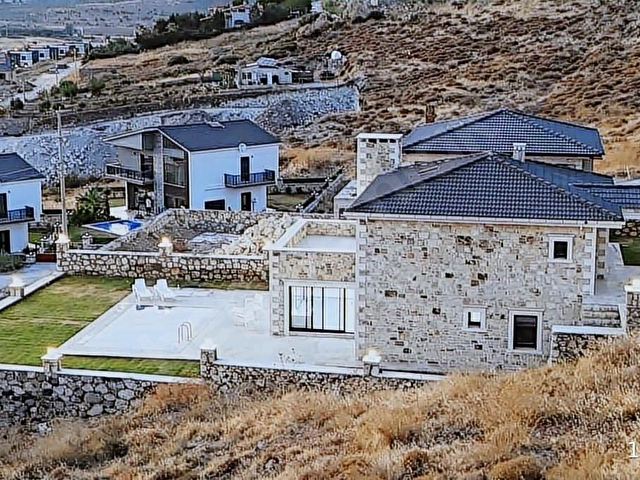 ESKİ FOÇA DA KİRALIK HAVUZLU TAŞ BUTİK OTEL / ETKİNLİKLERE UYGUN - Görsel 18