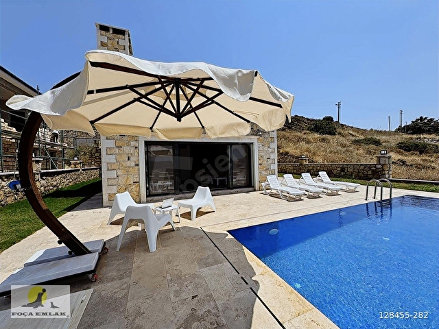 ESKİ FOÇA DA KİRALIK HAVUZLU TAŞ BUTİK OTEL / ETKİNLİKLERE UYGUN - Görsel 12