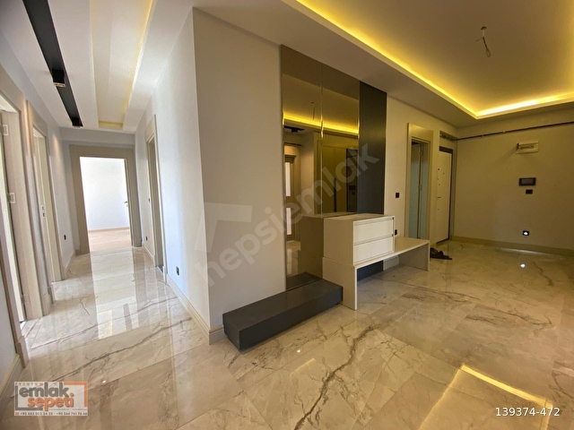 KOMBİNA BÖLGESİNDE OTURUMA HAZIR 4+1 SIFIR DAİRE