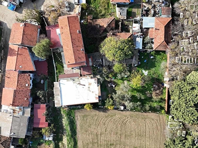 KUŞÇULARDA MERKEZİ KONUMDA İÇİNDE EV OLAN ARSA - Görsel 4