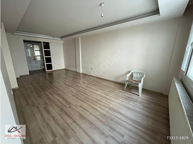Asilden Üçkuyularda Cadde Paraleli Bakımlı 2+1 Daire - Görsel 3