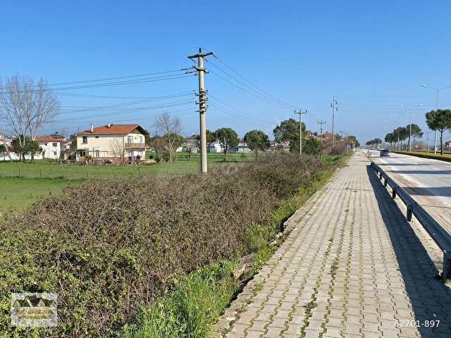 BALIKESİR GÖNENDE MERKEZİ KONUMDA İMARLI KÖŞE ARSA - Görsel 4