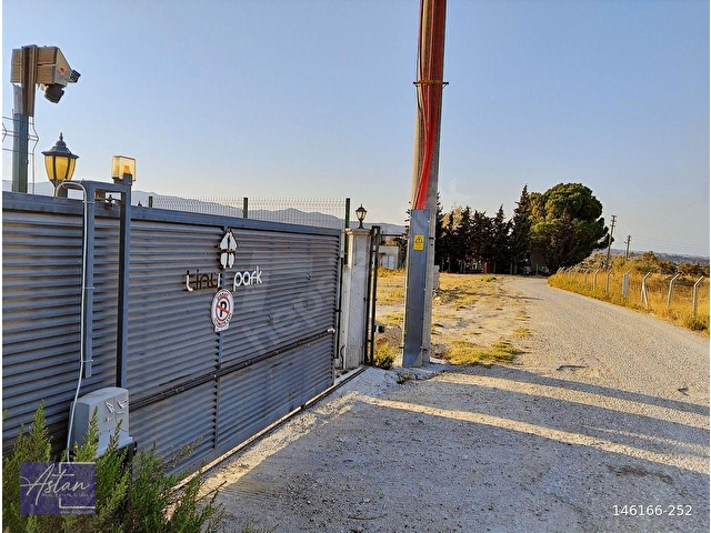 Urla Bademler En uygun fiyatlı tiny parkta altyapılı 220 m²