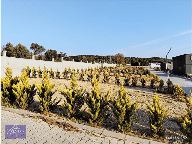 Urla Bademler En uygun fiyatlı tiny parkta altyapılı 220 m² - Görsel 4