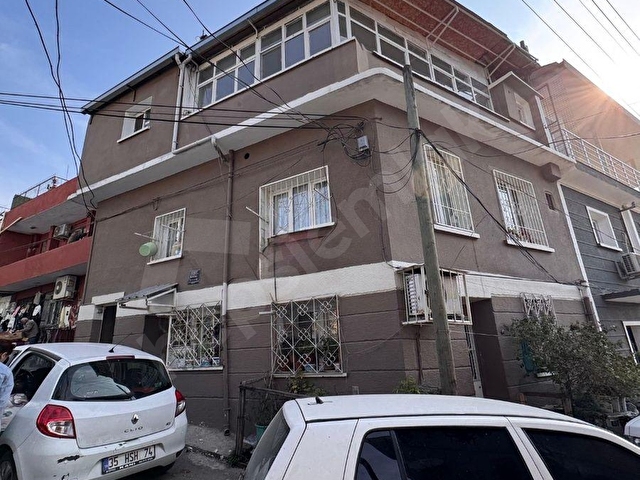 Eşrefpaşada 4 Daireli Tek Tapu Satılık Komple Bina