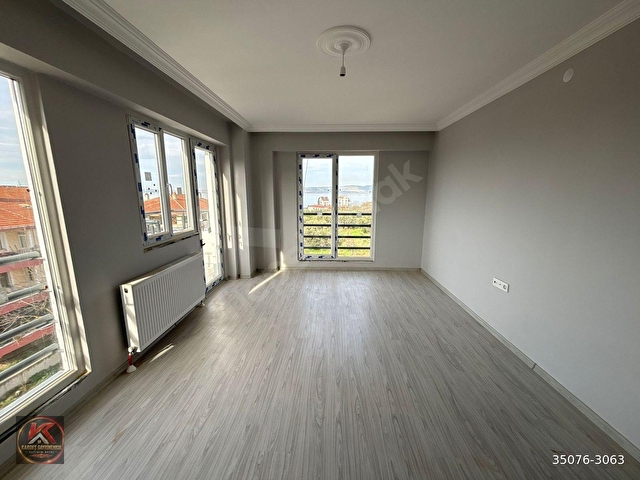 ÖN CEPHE DENİZ MANZARALI 2+1 SATILIK DAİRE | KARDEŞ GAYRİMENKUL - Görsel 3