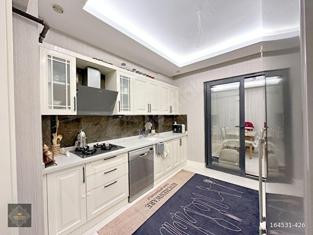 MUHTEŞEM KONUMDA AVİZE+İSKAN+KOMBİ+C.BALKON ARAKAT 2,5+1 DAİRE.! - Görsel 4