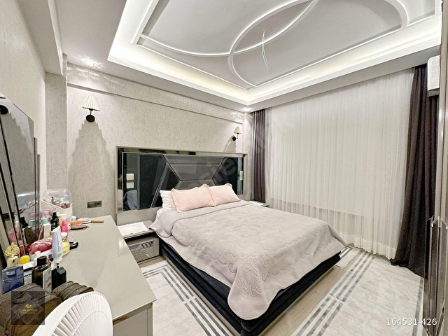 MUHTEŞEM KONUMDA AVİZE+İSKAN+KOMBİ+C.BALKON ARAKAT 2,5+1 DAİRE.! - Görsel 12
