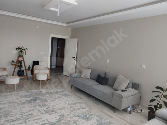 Kalecikte Satılık Üç Katlı Villa Görünümlü Bina - Görsel 28