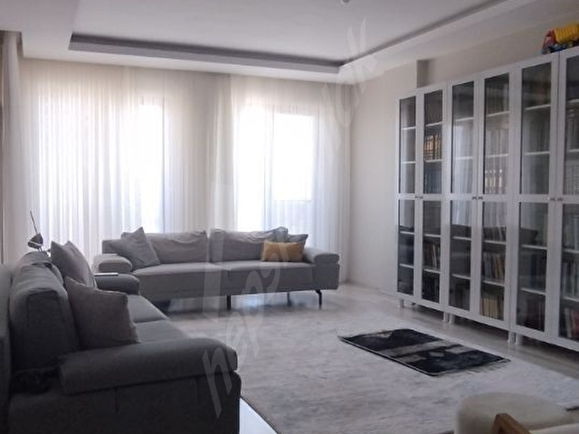 Kalecikte Satılık Üç Katlı Villa Görünümlü Bina - Görsel 24