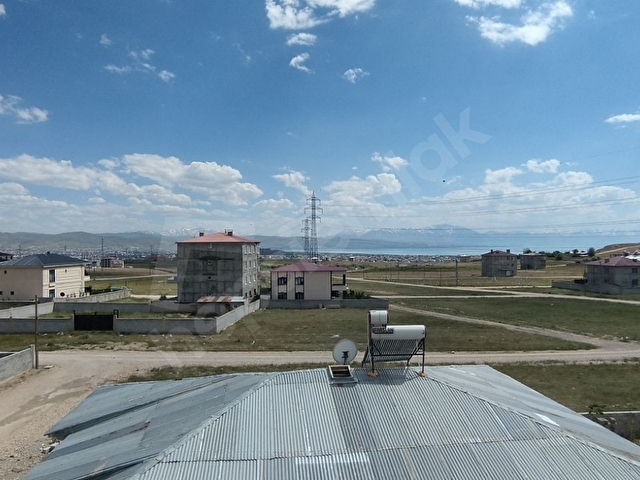 Kalecikte Satılık Üç Katlı Villa Görünümlü Bina - Görsel 26