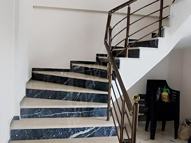 Kalecikte Satılık Üç Katlı Villa Görünümlü Bina - Görsel 14