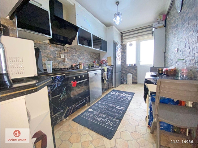 DOĞAN 2DEN NAKIŞ SOKAKTA LÜKS YAPILI ARA KAT KONUMUNDA SATILIK 3+1 DAİRE