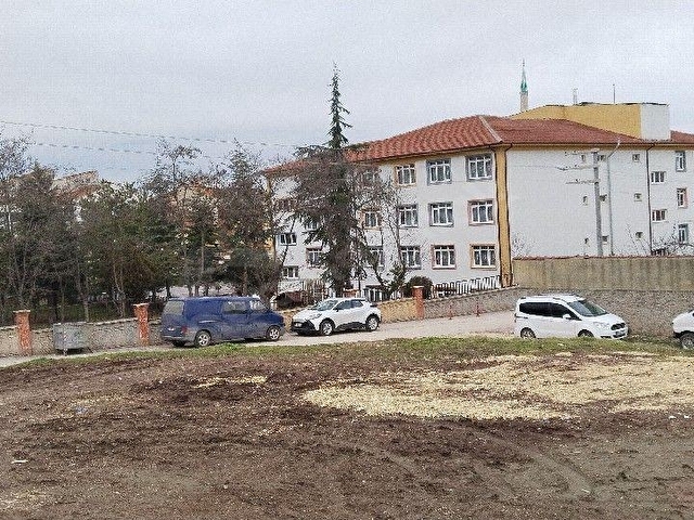 BÜYÜKDERE MAHALLESİNDE , SATILIK  GENİŞ 1+1 DAİRE - Görsel 7