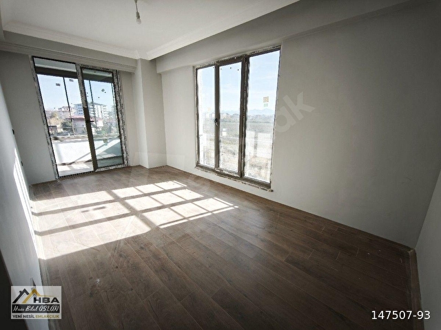 TERMENİN EMLAKÇISINDAN Nevbaharda 4+1, 190 m2, 3.Kat, Gün Boyu Aydınlık ve Ferah Köşe Daire - Görsel 19