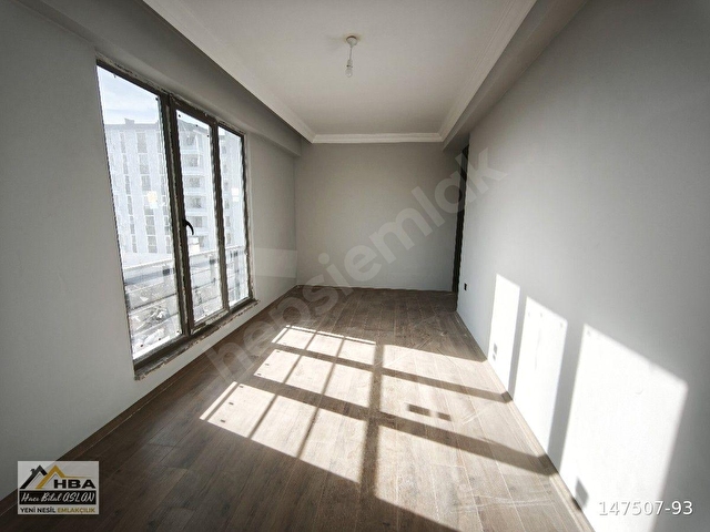 TERMENİN EMLAKÇISINDAN Nevbaharda 4+1, 190 m2, 3.Kat, Gün Boyu Aydınlık ve Ferah Köşe Daire - Görsel 23