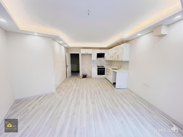 Çeşme Merkezde Satılık Yüksek Giriş 2+1 Daire - Görsel 3
