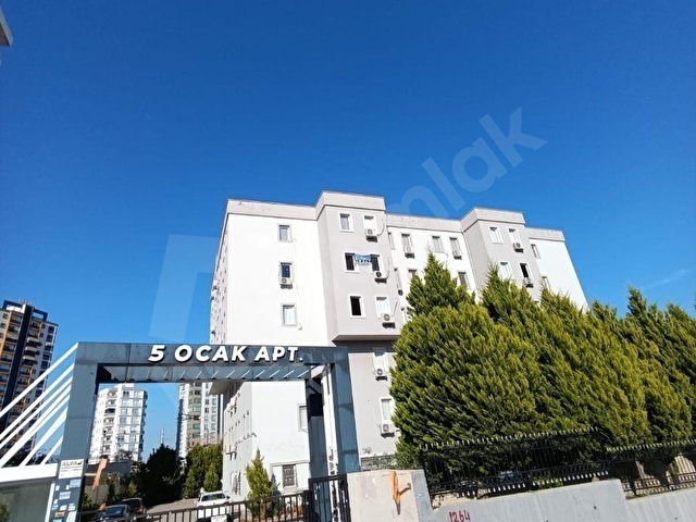 DEMİRHAN EMLAKTAN STADYUM KARŞISI GENİŞ OTURUMLU EŞYALI KİRALIK