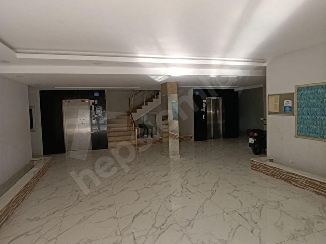 DEMİRHAN EMLAKTAN STADYUM KARŞISI GENİŞ OTURUMLU EŞYALI KİRALIK - Görsel 2