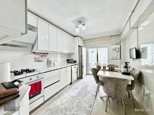 BARUT EMLAKTAN CADDEDE MASRAFSIZ E. BANYO 130 M2 KİLER 3+1 DAİRE - Görsel 6