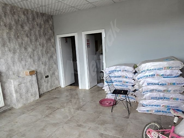 Mimsinde 60 m² + Bodrumlu Otomatik Panjurlu Boş Dükkan - Görsel 5