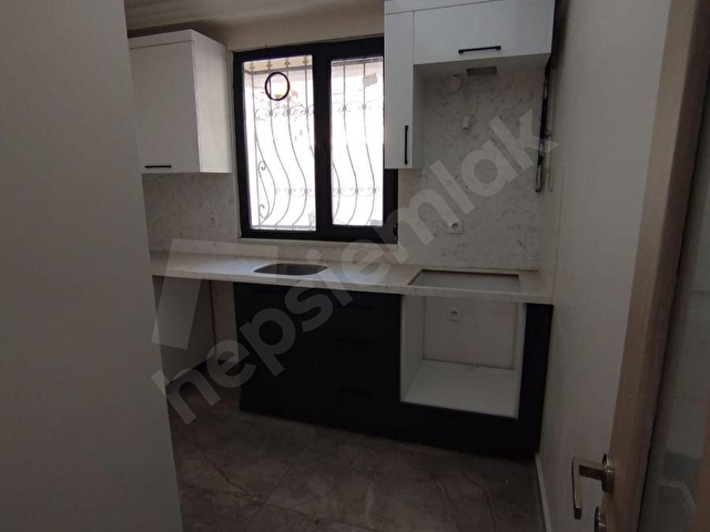 VİP GAYRIMENKULDAN FATİH SİLİVRİKAPIDA 5+1 SATILIK DAİRE - Görsel 19