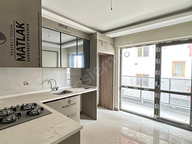 FSN DEN ÇORUM CADDE DE SIFIR ARAKATTA İSKANLI LUX YAPILI 2+1 SATILIK DAIRELER