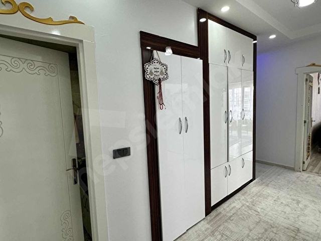 KARACAAHMETTE MUHTEŞEM LOKASYONDA LÜX 3+1 DAİRE - Görsel 7