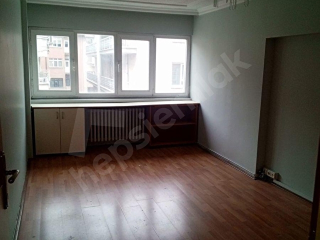 JÜPİTER GAYRİMENKULDEN (VİDEOLU) SIHHIYE, METROYA YAKIN, ÖN CEPHE FULL YAPILI OFİS
