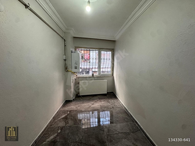 KURTULUŞTA 2+1 BOŞ KİRALIK DAİRE - Görsel 5