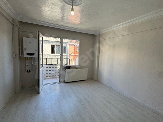 KURTULUŞTA 2+1 BOŞ KİRALIK DAİRE - Görsel 10