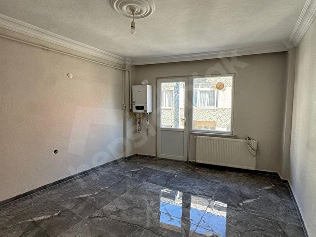 KURTULUŞTA 2+1 BOŞ KİRALIK DAİRE - Görsel 2