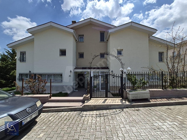 Tulumtaş Elitler Sitesinde Lüks Mobleli 5+2 Kiralık Villa - Görsel 3