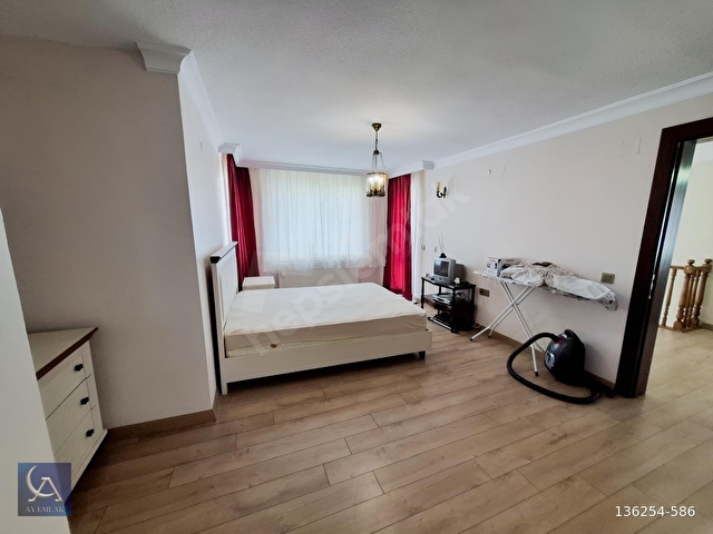 Tulumtaş Elitler Sitesinde Lüks Mobleli 5+2 Kiralık Villa - Görsel 14