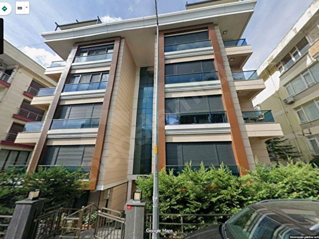 Yeşilyurt Çamlıkta 4 Oda 1 Salon 200 m² Daire