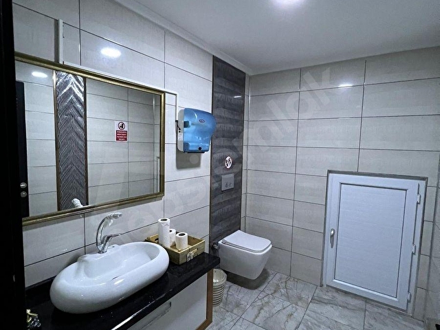ALANYA MAHMUTLARDA SATILIK 470 M2 DENİZE 150M MOBİLYALI OFİS - Görsel 21
