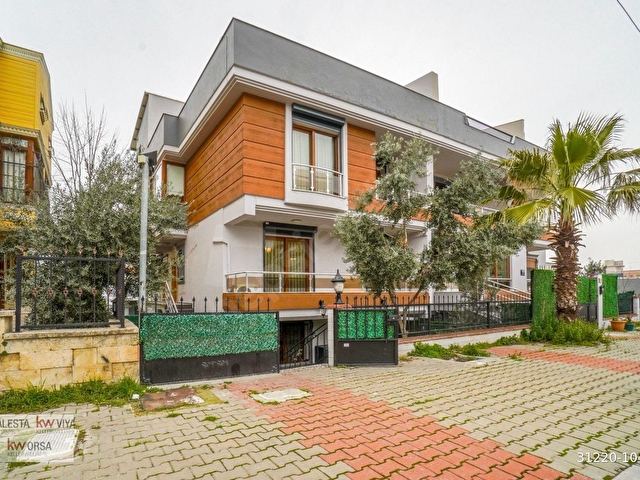 İzmir Gaziemir Beyazevler Satılık 5+1 İkiz Villa