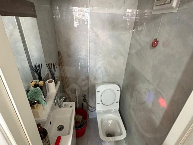 BASIN CADDESİNDE YUNUS EMRE CADDESİNE 1BİNA FULL YAPILI YÜKSEK KİRA GETİRİLİ  HAZIR KİRACILI DÜKKAN - Görsel 13