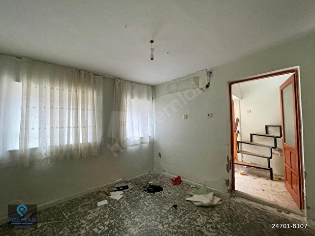 AYVALIK MERKEZDE KÖŞE NİZAMLI TERASLI 2 KATLI 4+1 KAĞİR RUM EVİ - Görsel 10