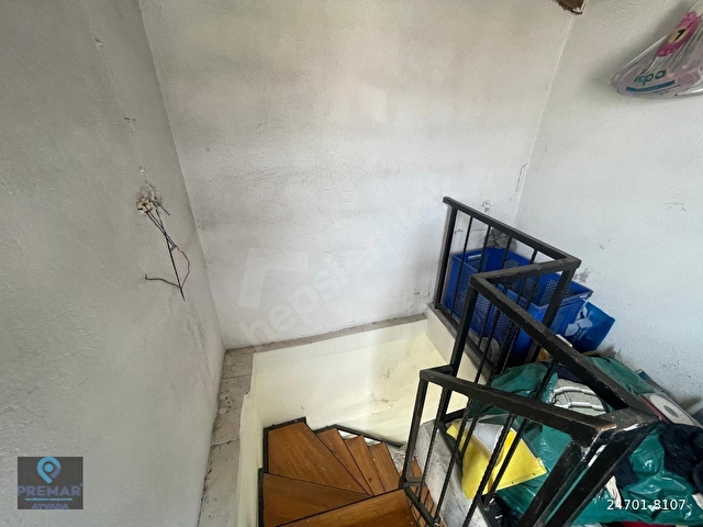 AYVALIK MERKEZDE KÖŞE NİZAMLI TERASLI 2 KATLI 4+1 KAĞİR RUM EVİ - Görsel 24