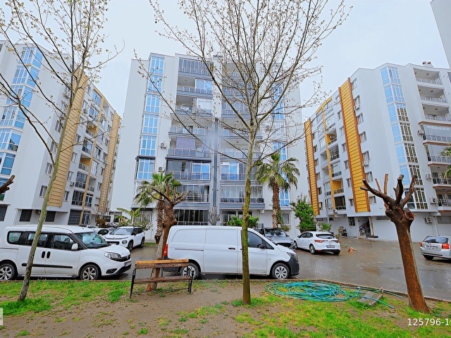 ÇİĞLİ ATAŞEHİR PELİT 4 SİTESİNDE SATILIK 3+1 ARAKAT DAİRE